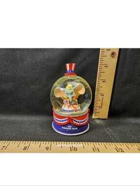 2011 Bradford Exchange Disney Holiday Dumbo Snow Globe Independence Day #AO775